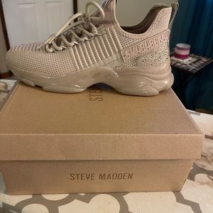 Steve Madden Tan Sparkling Sneakers